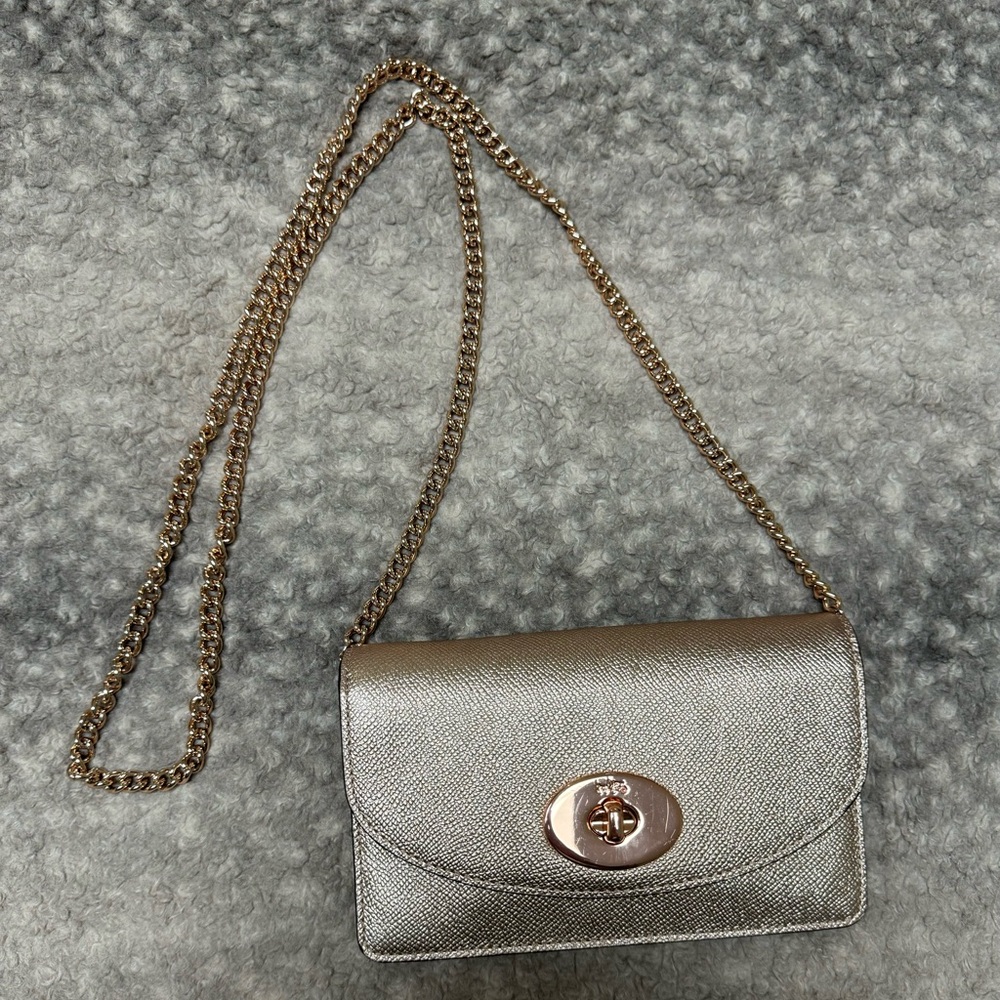NWT Metallic Rose Gold Coach Wallet/Crossbody Purse - Picture 4 of 9